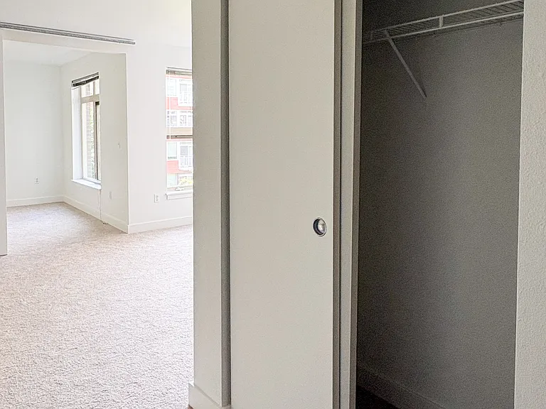 1610 Belmont Ave #306 — Photo 3