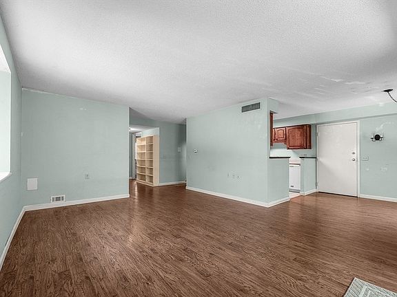 2nd image of 18 Beals Cove Rd APT H
