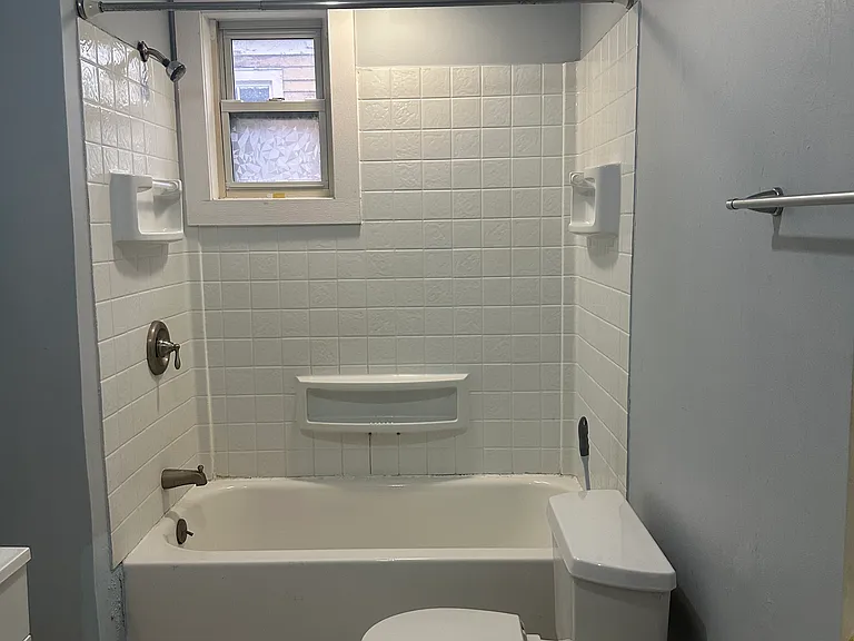 720 Eagle St #2 — Photo 3