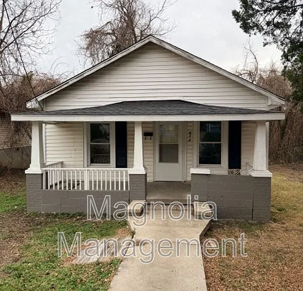 419 S College St — Photo 1
