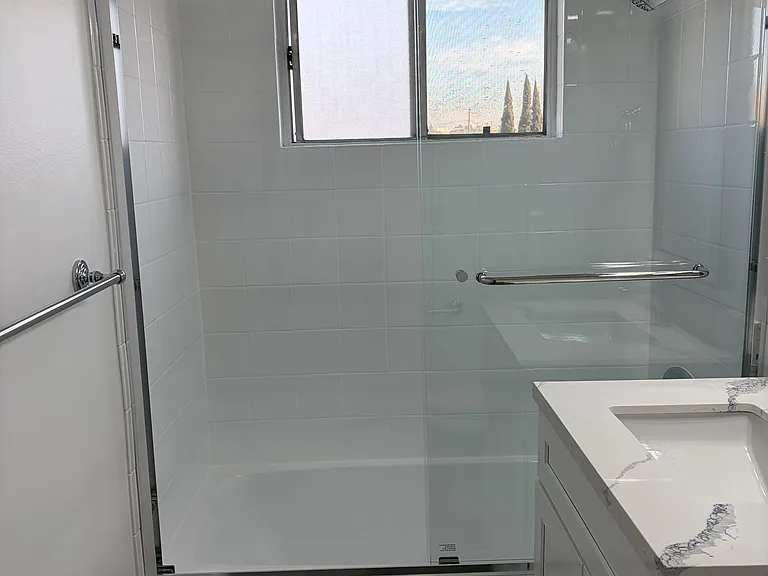 837 W Beach Ave #839 — Photo 3