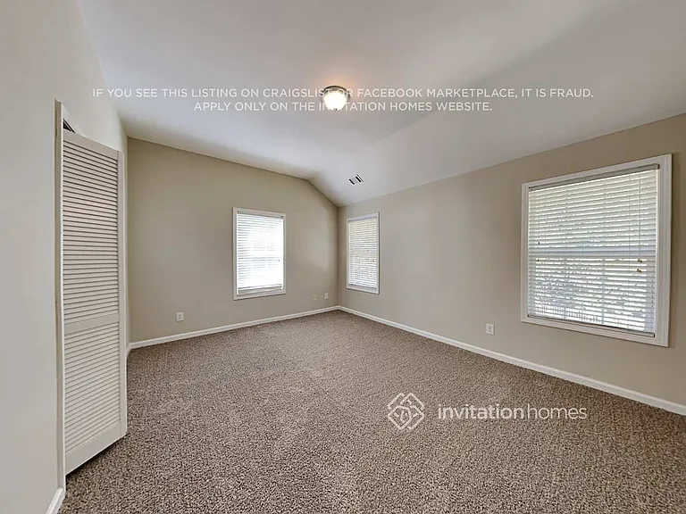 8920 Watersedge Ct — Photo 17