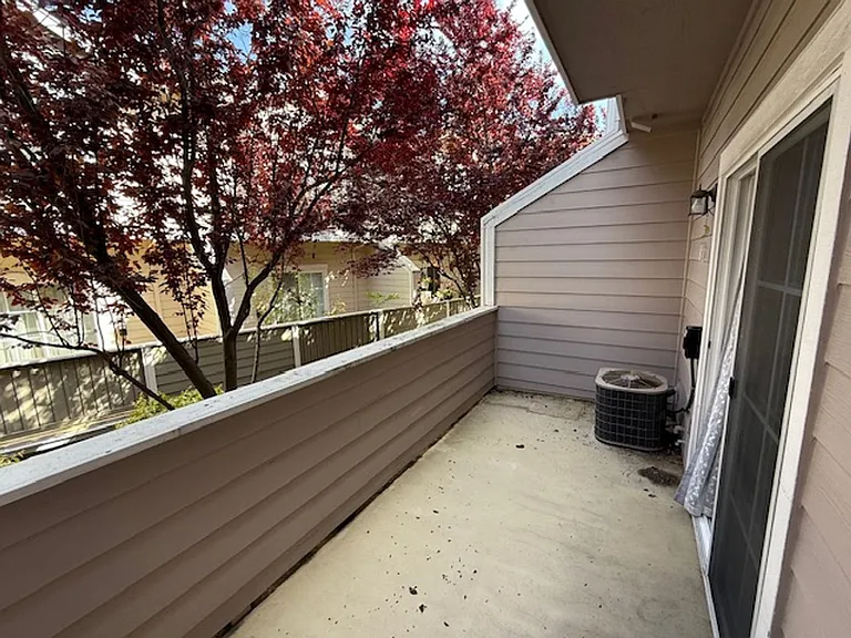 9 Ashford Pl — Photo 12