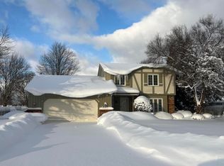 7177 Cromwell Dr, Jenison, MI 49428