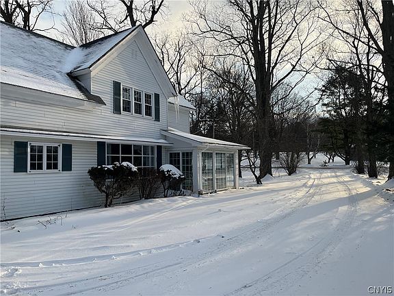 3rd image of 2709 King Rd