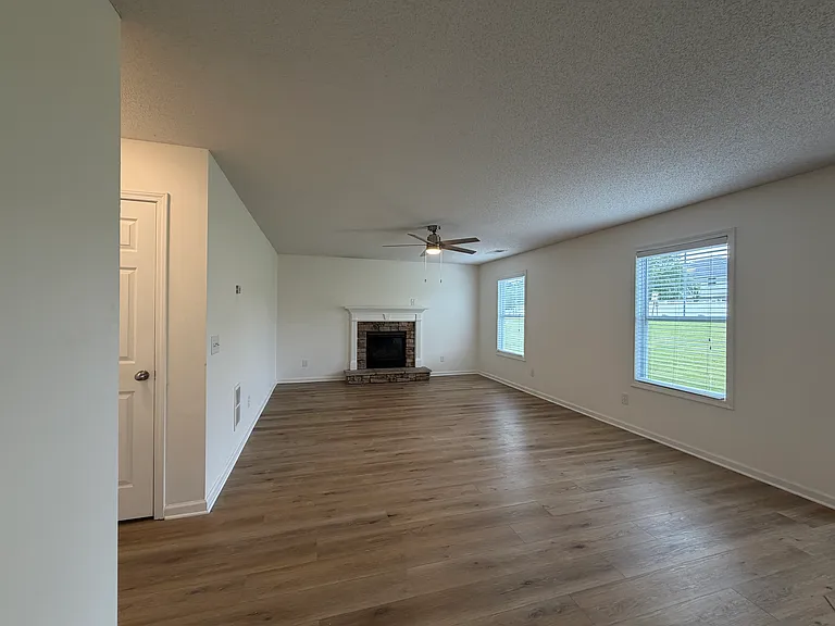 3892 Plymouth Rock Dr — Photo 9