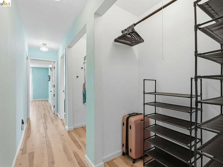 2269 Cypress Ave — Photo 3