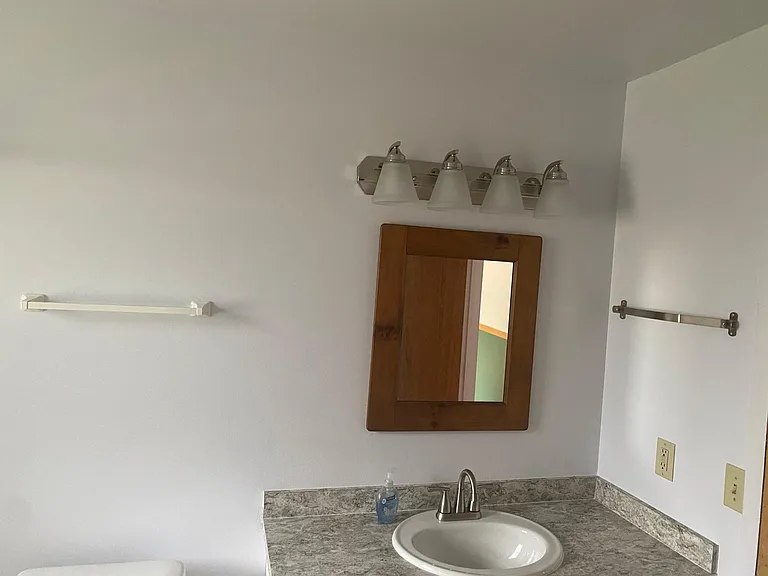624 Colorado St — Photo 15