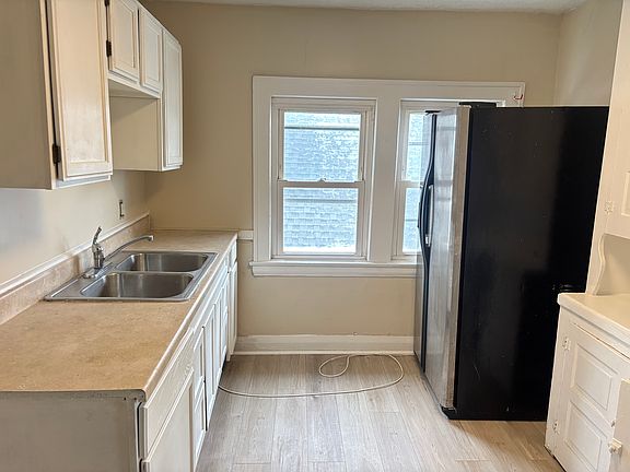2nd image of 12305 Fairport Ave #3