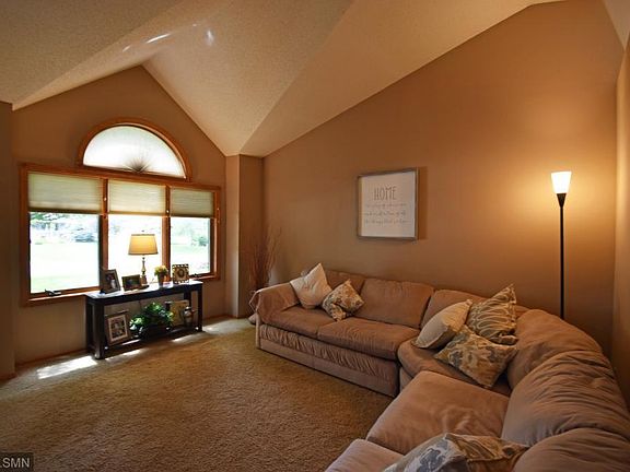 4th image of 2490 Timberlea Dr