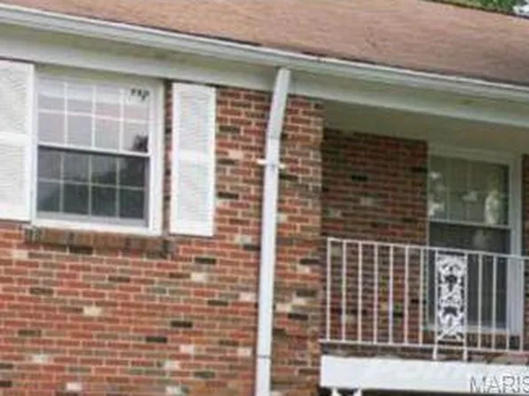 3220 Roger Williams Dr #2, Bridgeton, MO 63044