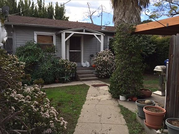 2nd image of 1827 San Andres St