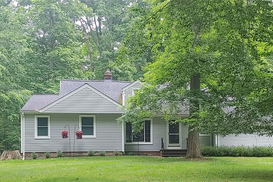 1st image of 555 Parkside Blvd