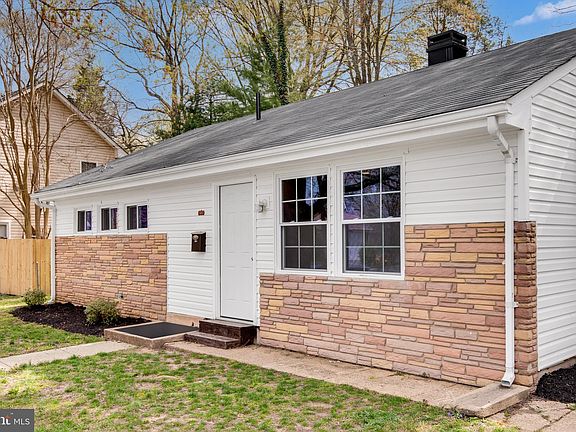3rd image of 3603 Heather Ct
