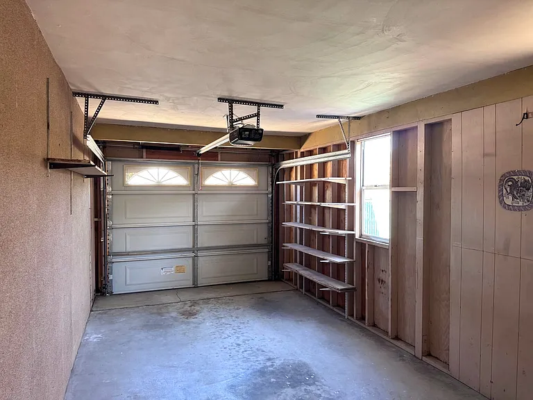 914 La Fiesta Way — Photo 23