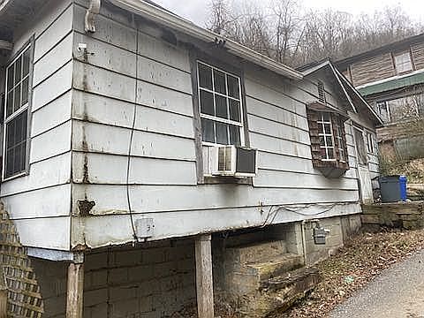 2nd image of 103 Cudden St