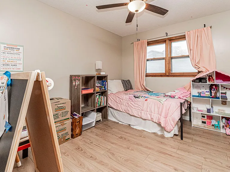 1011 Skyline Dr — Photo 25