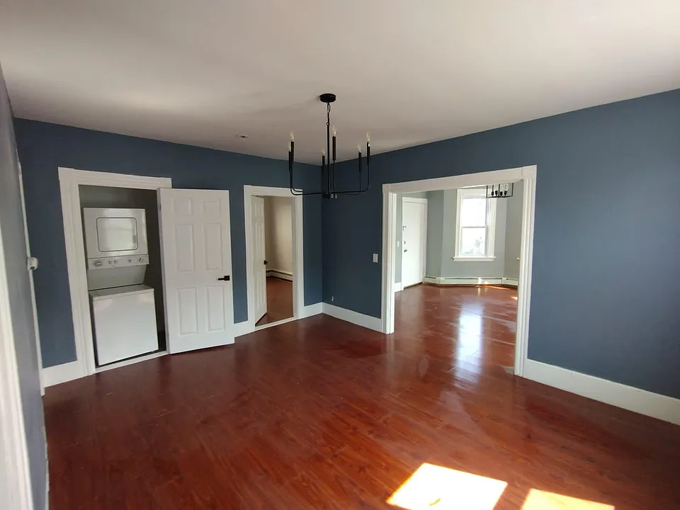 169 Hudson St #2