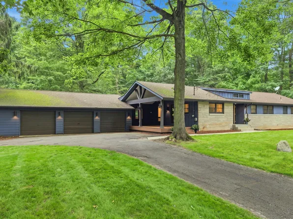 1120 N Philip Rd, Niles, MI 49120