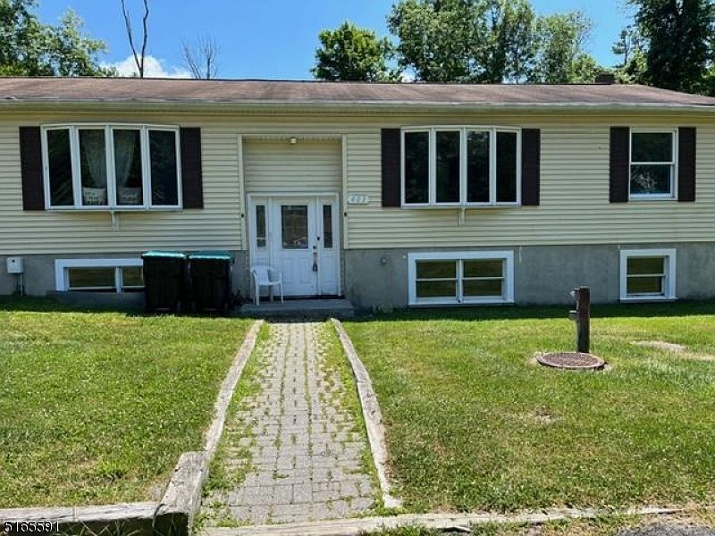 1st image of 403 Deerfield Ln #B