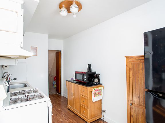 5th image of 6639 Montague St