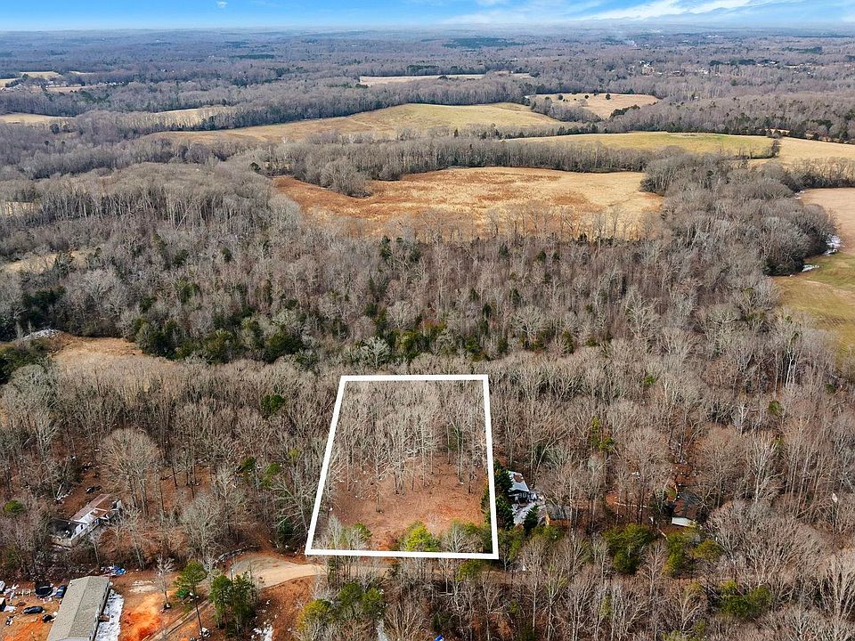 1st image of 146 Knickerbocker Est