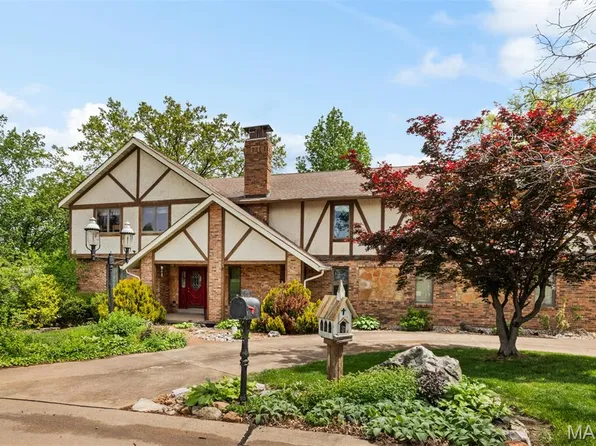 4801 Little Branch Pl, Saint Louis, MO 63128