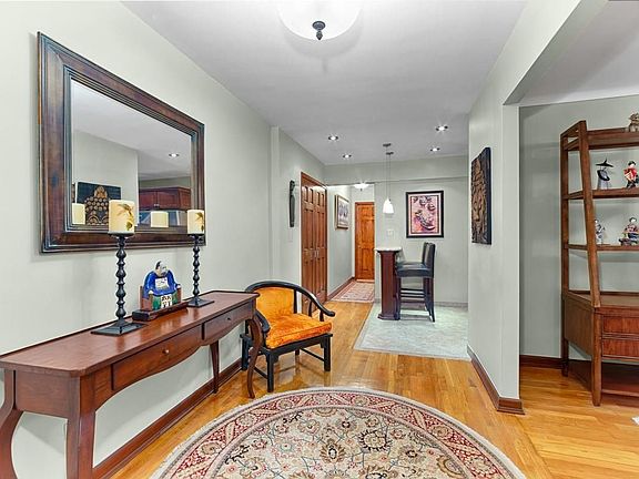 2nd image of 61 Oliver St APT 6Y