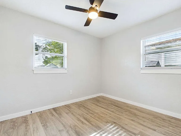 3729 Prescott St N — Photo 7
