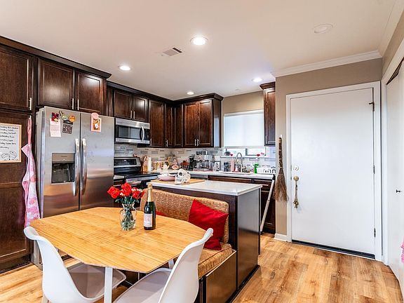 5th image of 1201 N Pierce St APT 18