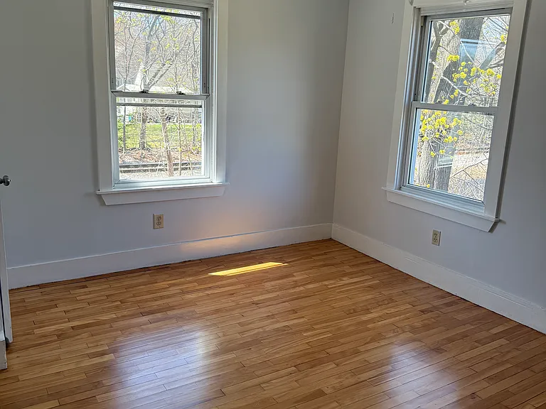 20-24 Devonshire St #2 — Photo 2