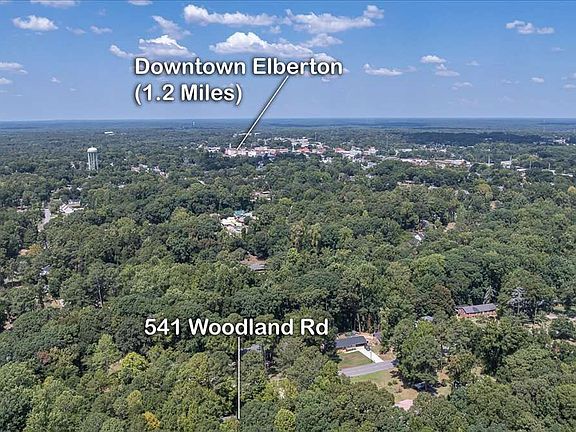 3rd image of 541 Woodland Rd