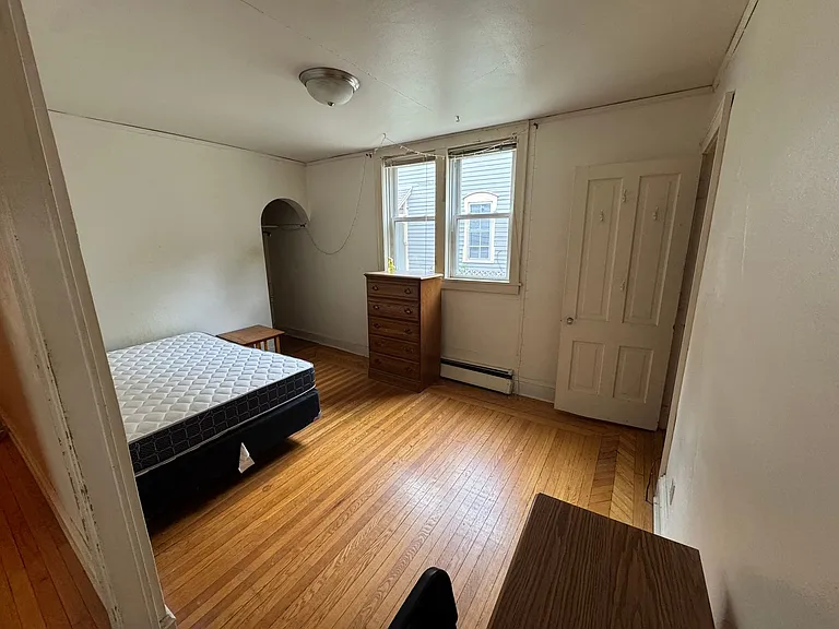 128 W Gilman St — Photo 33