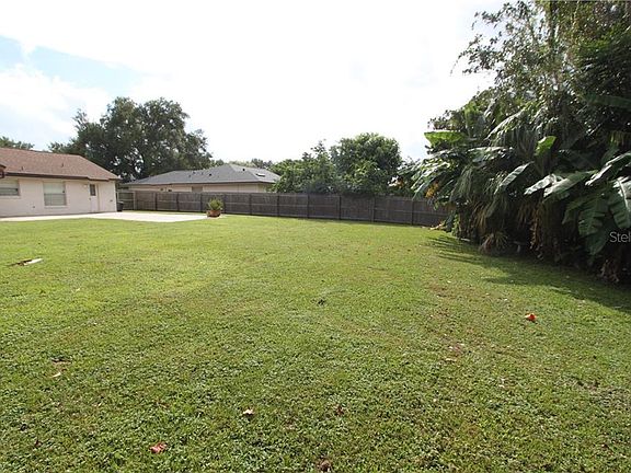3rd image of 9421 Holbrook Dr