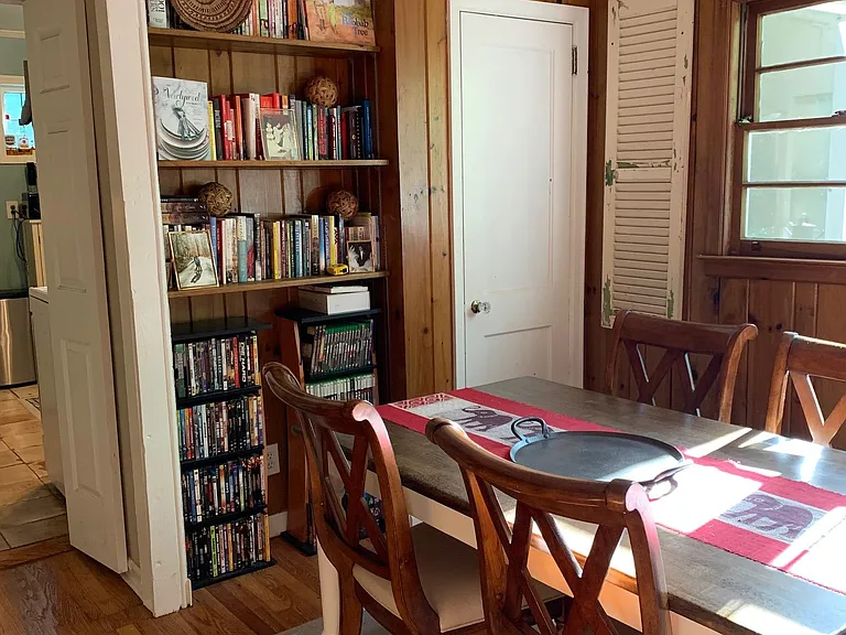 2646 Green Meadows Ln — Photo 3