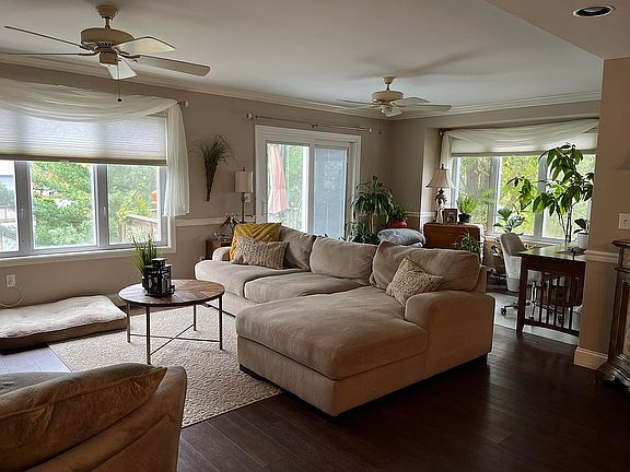 3rd image of 206 Muskflower Ct #20G6