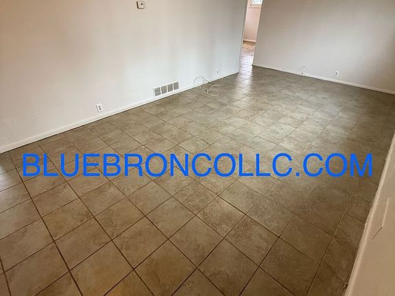2nd image of 10743 Cambridge Ave