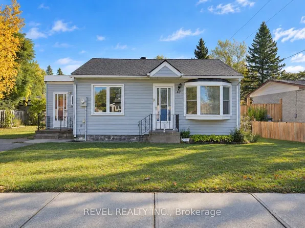 47 Coulson Ave, Angus - Borden Cfb-bfc, ON L3W 0L5
