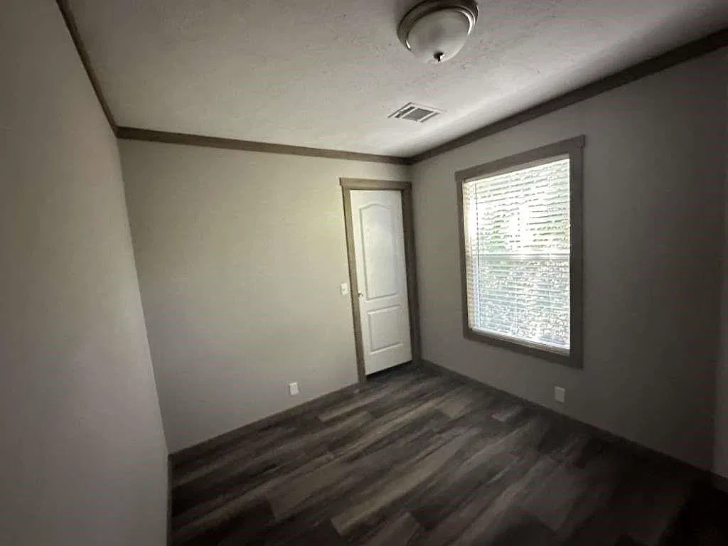 3 bed, 2.0 bath, 1100 sqft, $1,895 — Photo 3