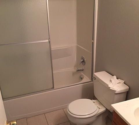 4th image of 1639 Holly Dr APT 10
