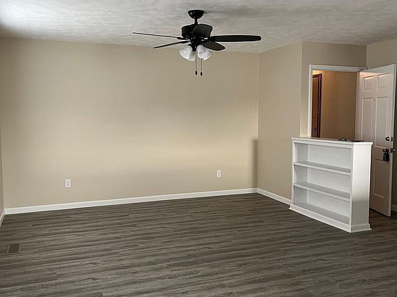 2nd image of 3012 Sierra Pkwy APT D
