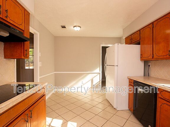 3rd image of 2642 White Chapel Dr