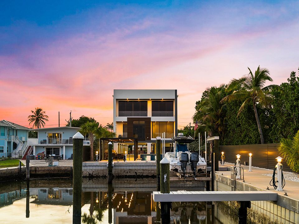 1st image of 16 Seaside Ave
