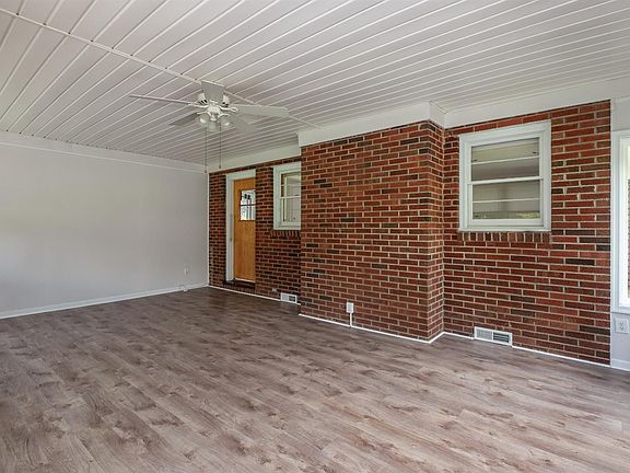 5th image of 129 Walton Dr