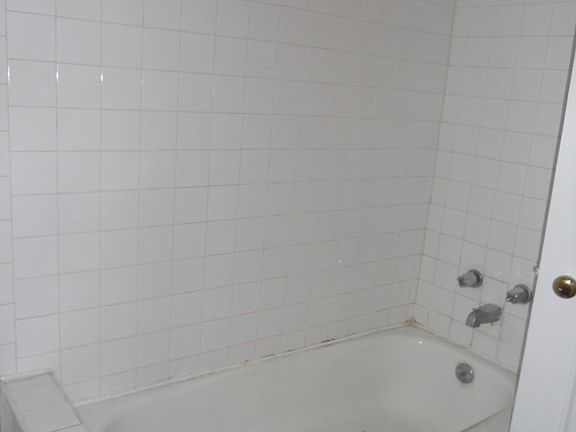 3rd image of 197 North St APT C5