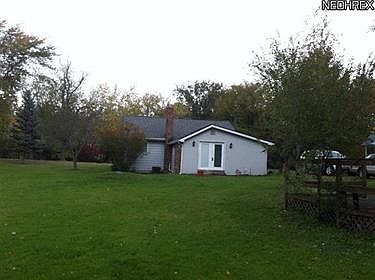 2nd image of 474 Champion Ave E