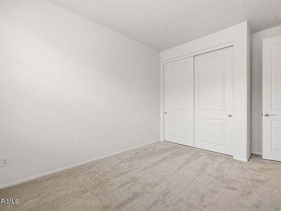 5th image of 383 Nuez St