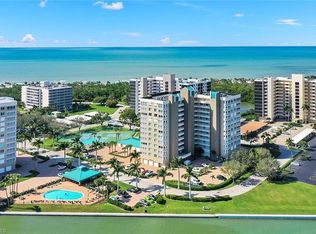 21 Bluebill Ave APT 906, Naples, FL 34108