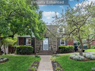 104 Midwood Rd, Teaneck, NJ 07666