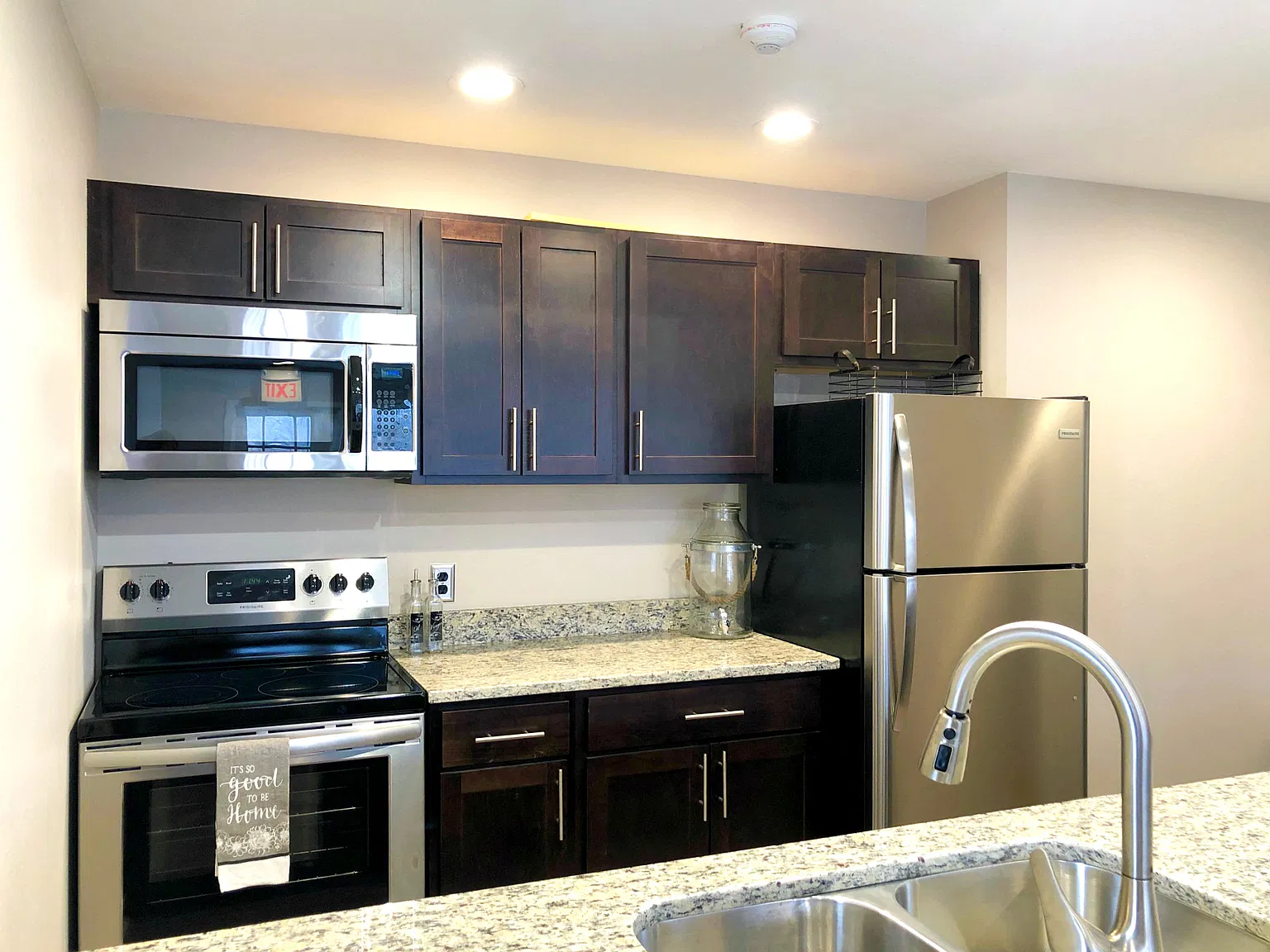 Fairfield Apartments I — Photo 1
